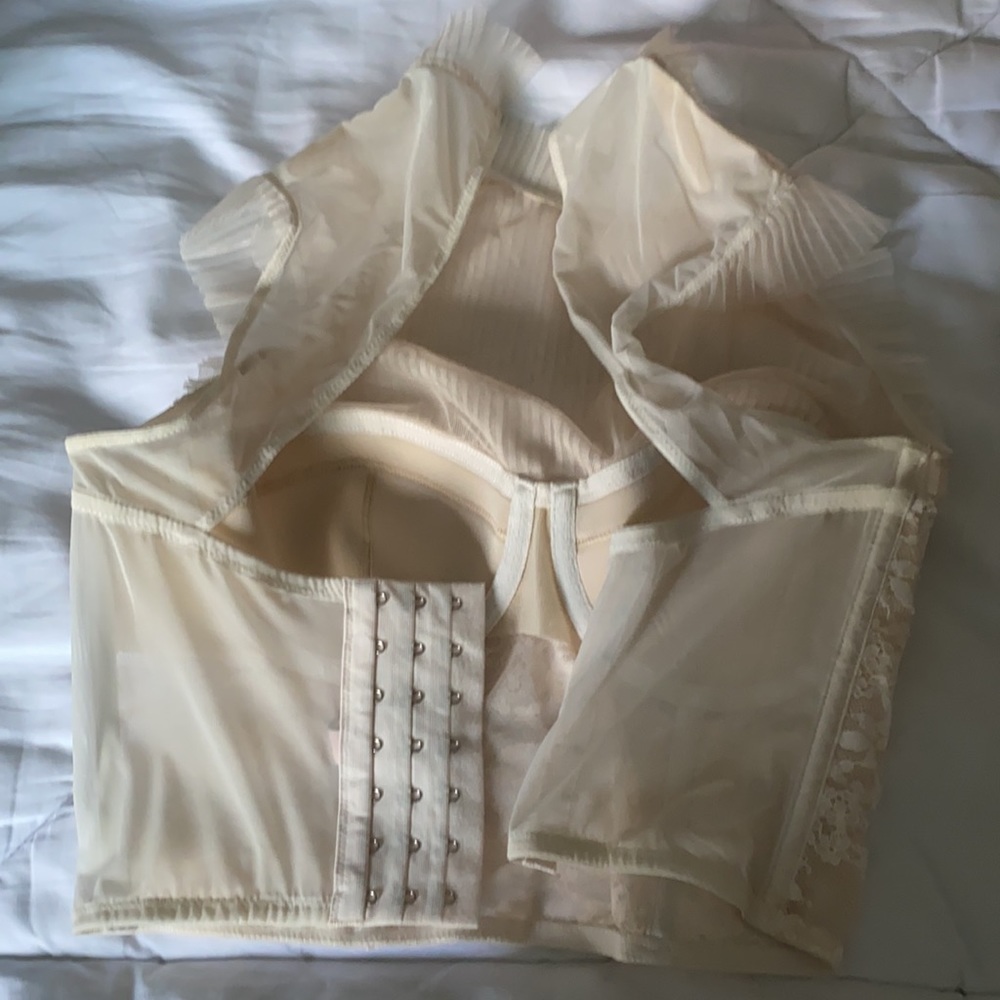 Victoria’s Secret - Picture 4 of 4